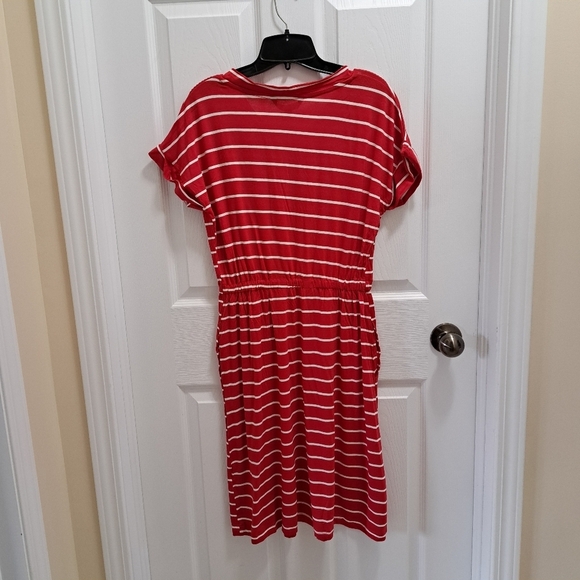 New! Yummie Striped Dress Red And White Stripes V-neck Small Short Sleeved Dress - Picture 9 of 11